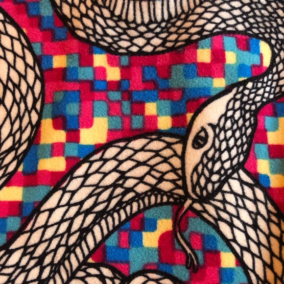 LulaRoe OS Snake Print Legging - Picture 3 of 3